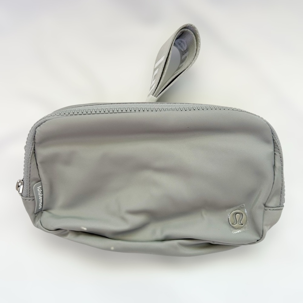 NEW Lululemon OG Silver White Everywhere Belt Bag